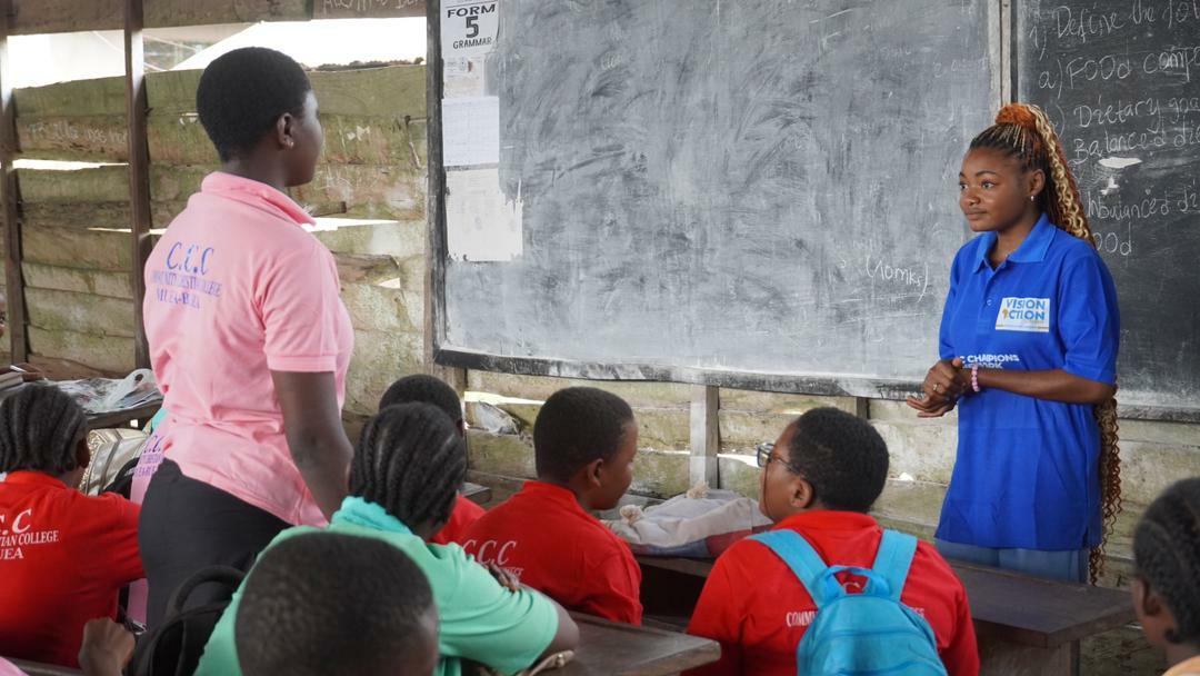 VIAC Champion leading a CSE session in a community school
